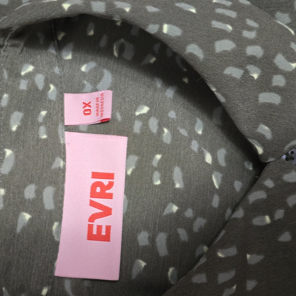 Evri Olive Specled Pattern Button Front Blouse Si… - image 5